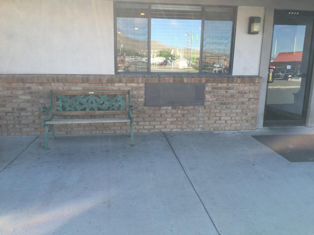 Super 8 by Wyndham Winnemucca NV Zewnętrze zdjęcie